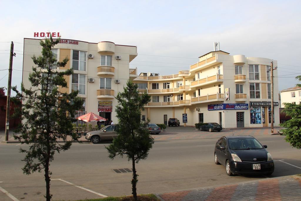 Prime Hotel Batumi Exterior photo